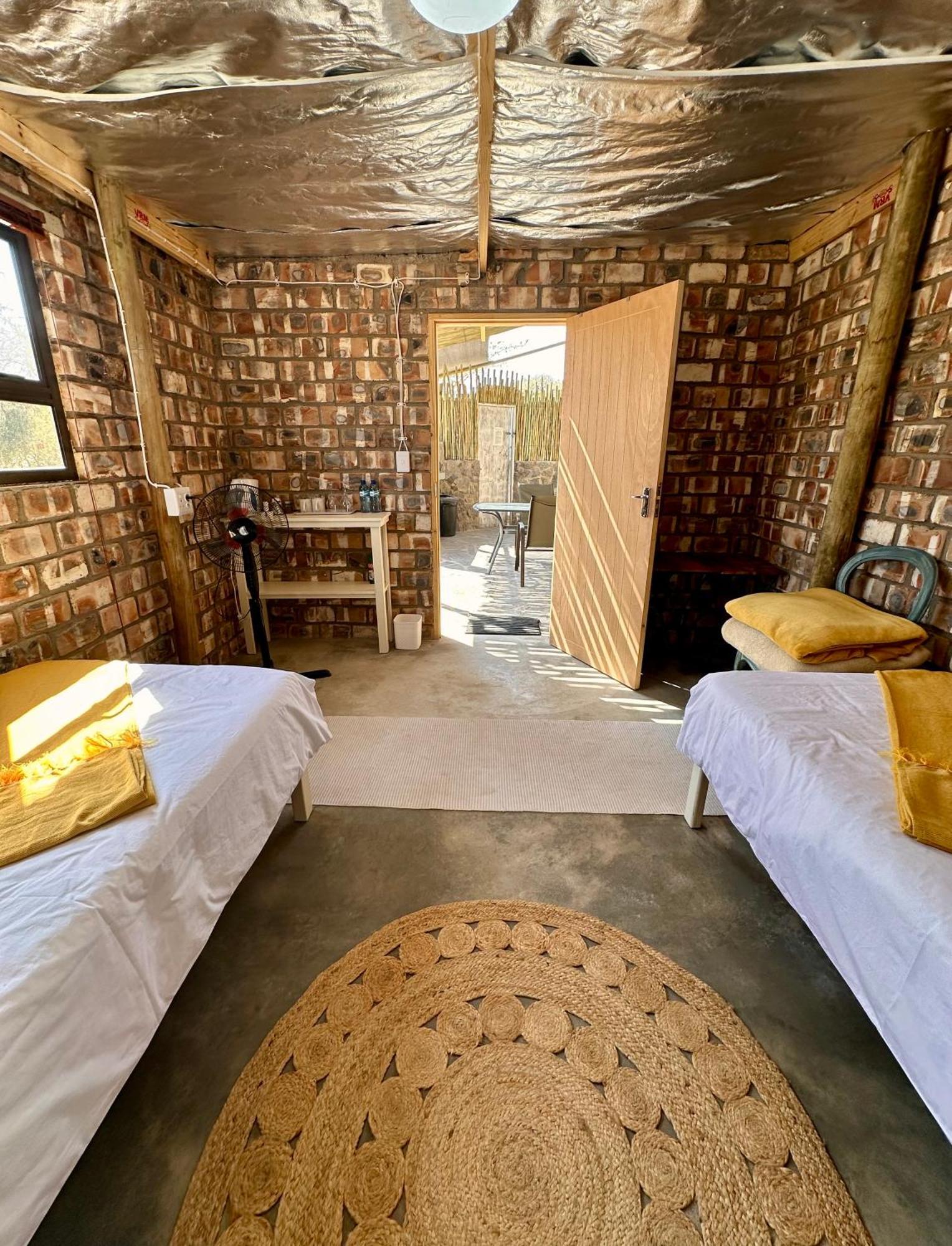 Daureb Isib Campsite And B&B Uis Zewnętrze zdjęcie