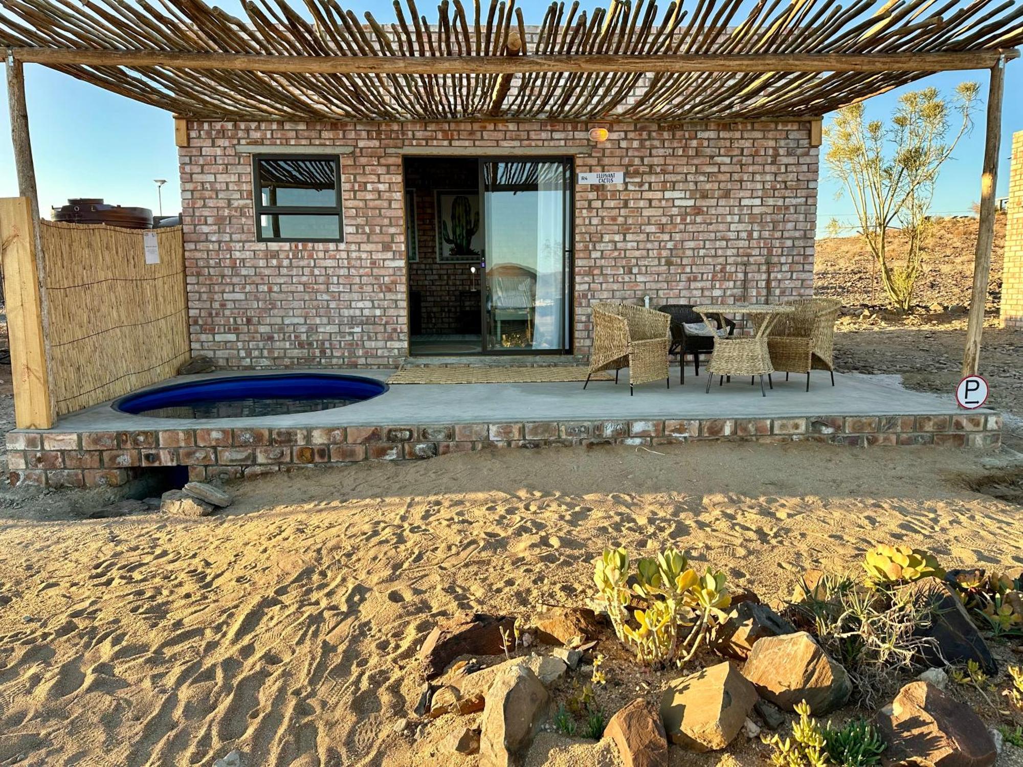 Daureb Isib Campsite And B&B Uis Zewnętrze zdjęcie